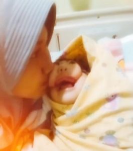 В Узбекистане массово рождаются  дети-мутанты