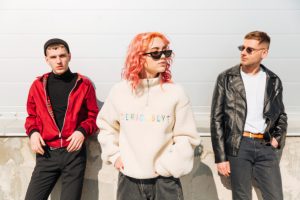 В России растет тренд на одежду и обувь в стиле нулевых