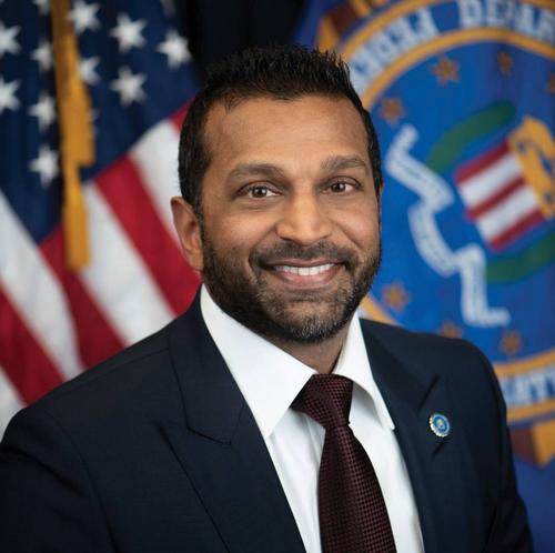 «Роман под прикрытием»: главу ФБР обвиняют в злоупотреблении служебным положением