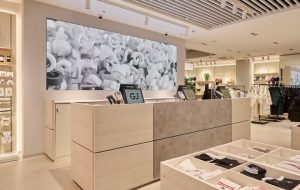 «Глория Джинс» закрыла более 100 магазинов