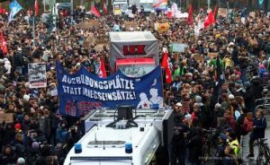 Поколение ТикТока против армейских казарм: школьники Германии объявили войну призыву