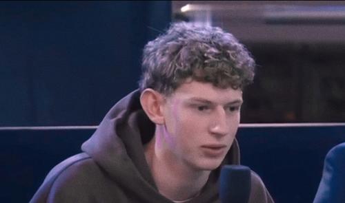 Мерц осознанно готовит молодёжь к войне с Россией