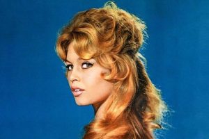 От болезненной девочки в очках — к иконе стиля: умерла великая французская актриса Брижит Бардо