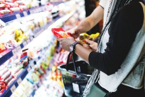 ФАС запросила обоснование роста цен на продукты у 10 торговых сетей