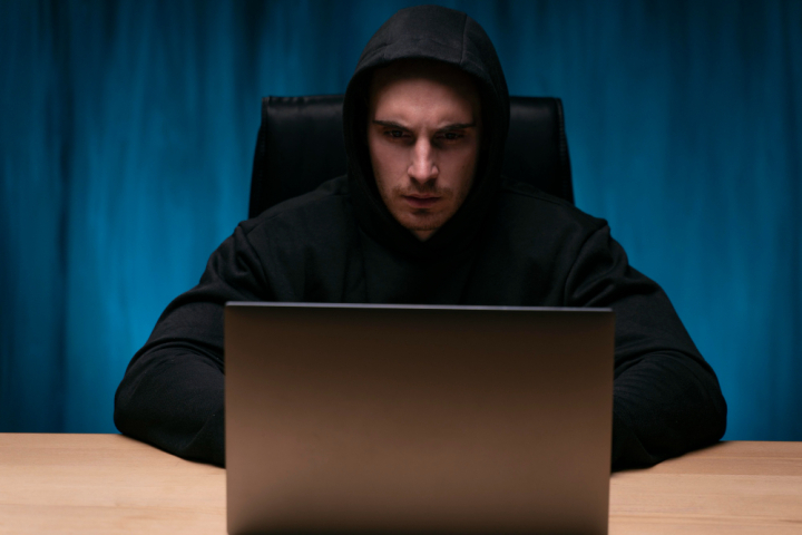 Эксперты зафиксировали резкий всплеск DDoS-атак на ритейл в преддверии Новым годом