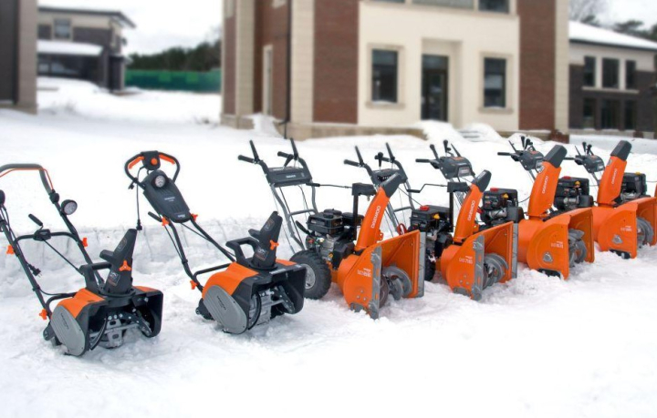 «Мегамаркет»: в январе за неделю спрос на снегоуборочную технику вырос в 3,5 раза