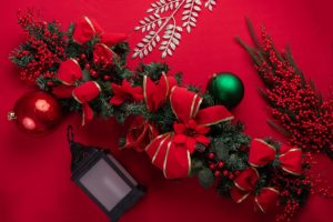 «Лемана ПРО» назвал бюджет россиян на новогодний декор в 2025 году