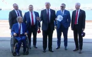 Стальной кулак на столе переговоров: Трамп пригрозил Ирану на фоне стягивания армады F-35 и F-15 к его границам