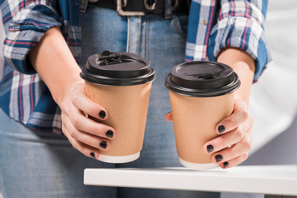 Сооснователь Совкомбанка приобрел половину бизнеса петербургского производителя бумажных стаканов