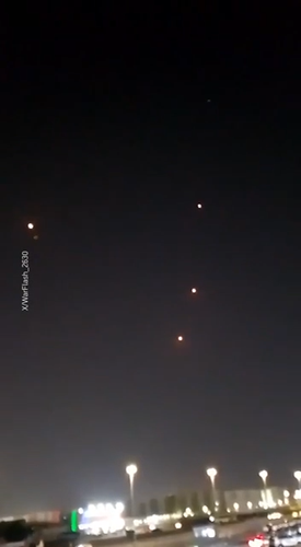 ПВО ОАЭ отражают атаку: над Дубаем и Абу-Даби сбивают иранские ракеты и дроны