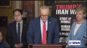 Ормузский пролив, цены на бензин и репутация США: Шумер перечислил провалы Трампа