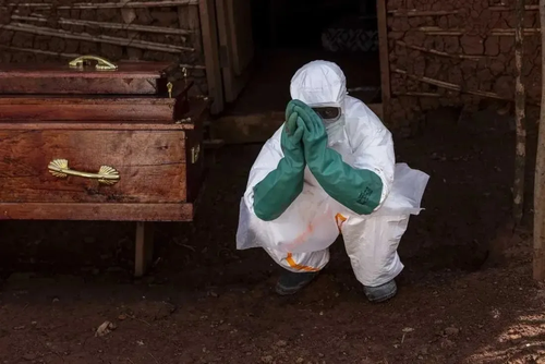 Смертельно опасный вирус Эбола вышел из-под контроля