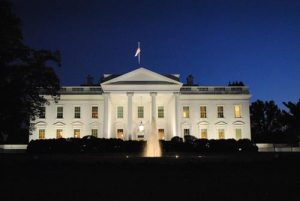 Конгресс связал руки Трампу в Иране