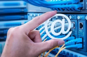 636232938538683264-emailchords-gettyimages-505299666-1521709761531791928228-0-176-800-1600-crop-1521709772426157774834