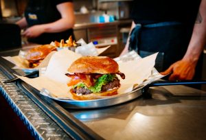В Москве закрылись почти все рестораны Black Star Burger
