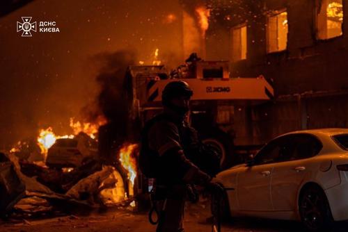 Зеленский пообещал увольнения в «Укроборонпроме» после взрыва склада в Вишневом — пригороде Киева