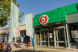 X5 временно блокирует продажи продукции «Великолукского мясокомбината»